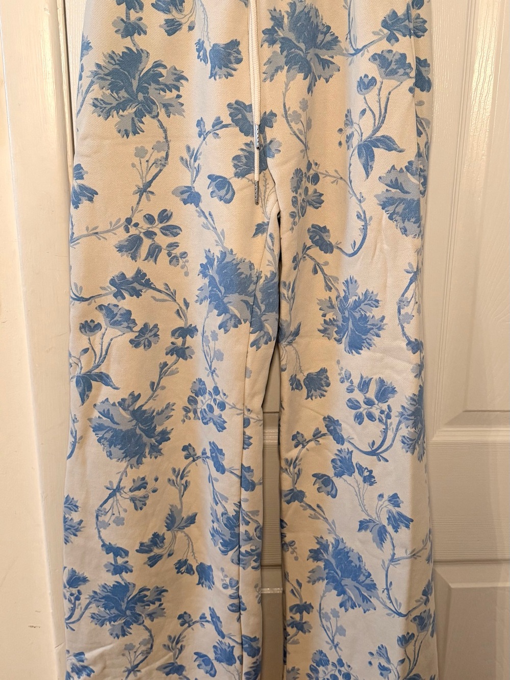 Abercrombie & Fitch Sunday High Rise Wide-Leg Pants with Blue Floral Print
